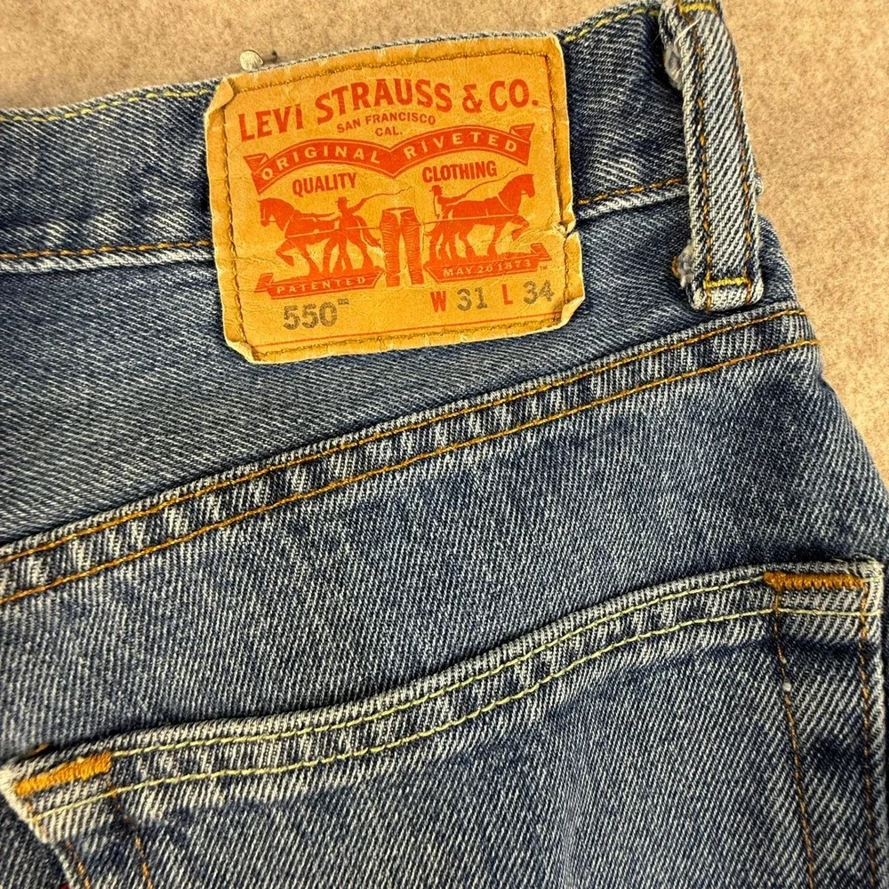 Levis 550 Relaxed Fit Jeans Mens W31 L34 Blue Denim Medium Wash Tapered Leg